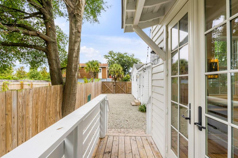 40 Poinsett St, Charleston, SC 29403