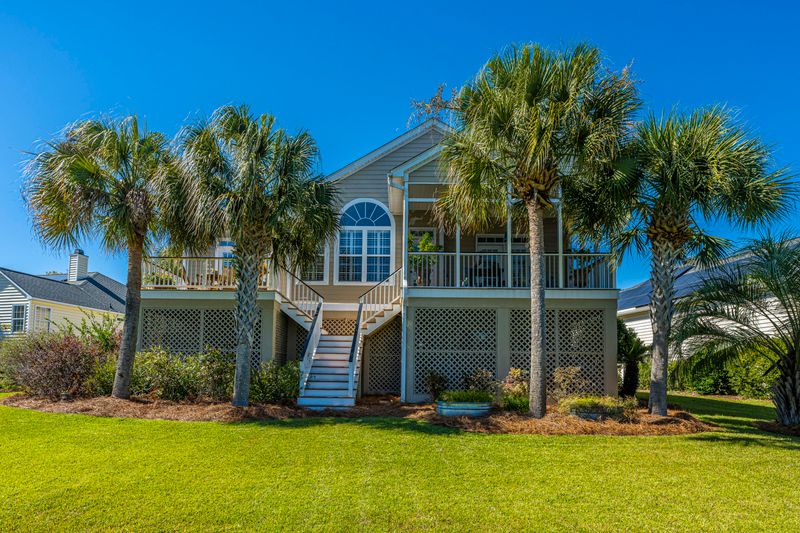 2370 Cross Timbers Dr, Mount Pleasant, SC 29464