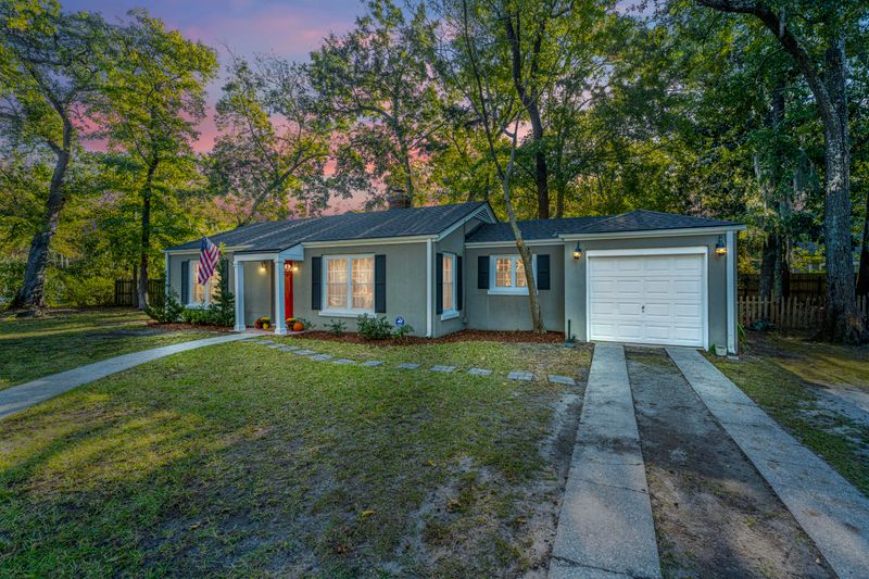 614 Wateree Dr, Charleston, SC 29407