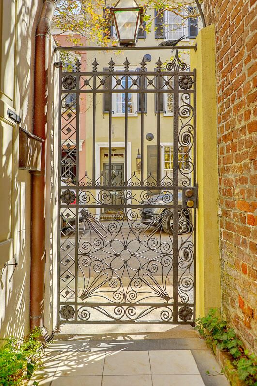6 Tradd St, Charleston, SC 29401