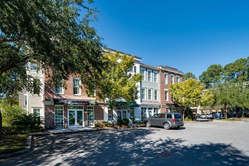 700 S Shelmore Blvd #100 And 200, Mount Pleasant, SC 29464