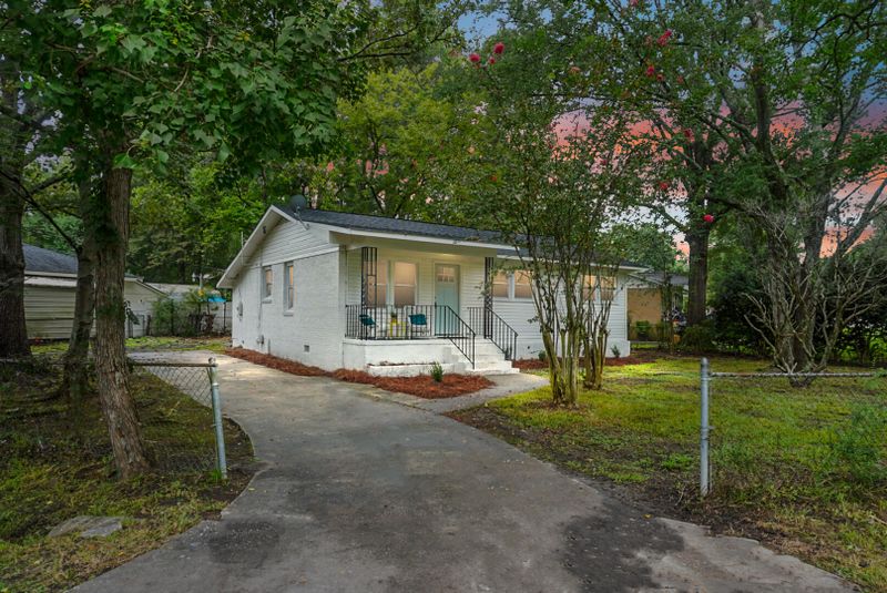 16 Guerry Cir, Goose Creek, SC 29445