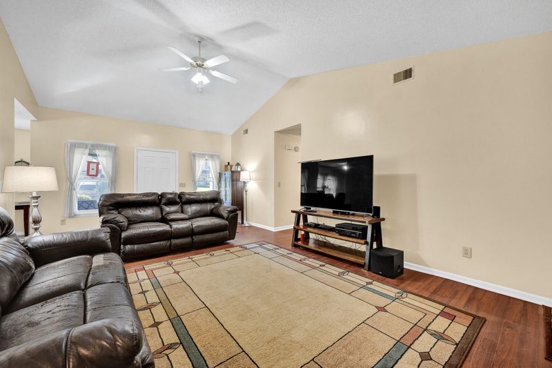 119 Elaine St, Goose Creek, SC 29445