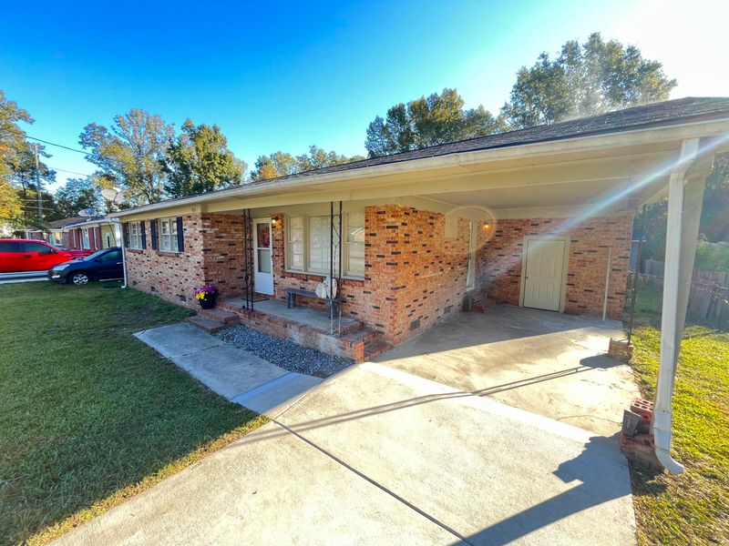 435 Madeline Dr, Goose Creek, SC 29445