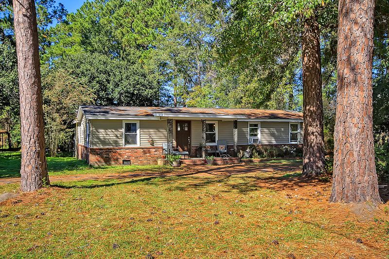 1526 Cooper Store Rd, Moncks Corner, SC 29461