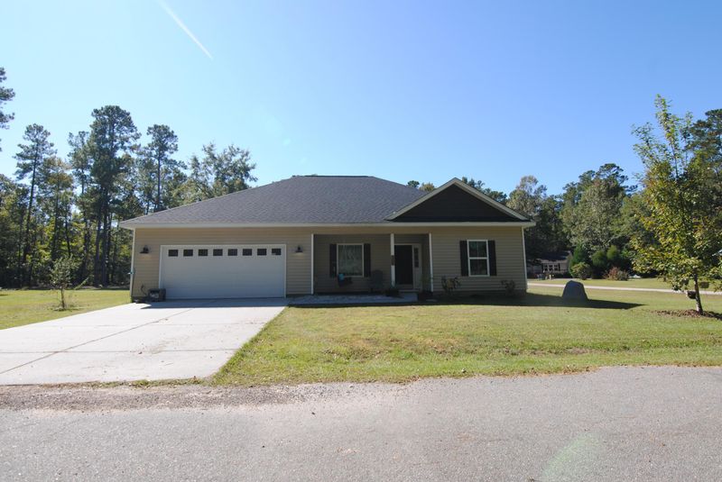 106 Tideland Ct, Bonneau, SC 29431