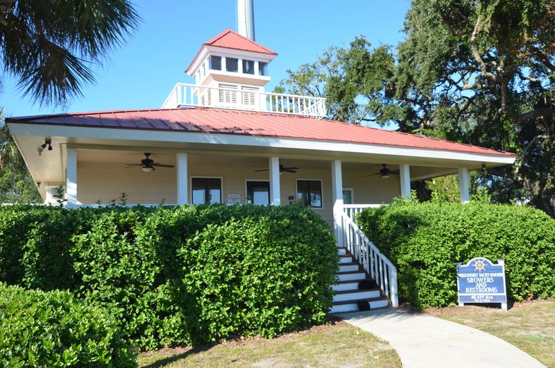 41 St Ave #F-10, Isle Of Palms, SC 29451