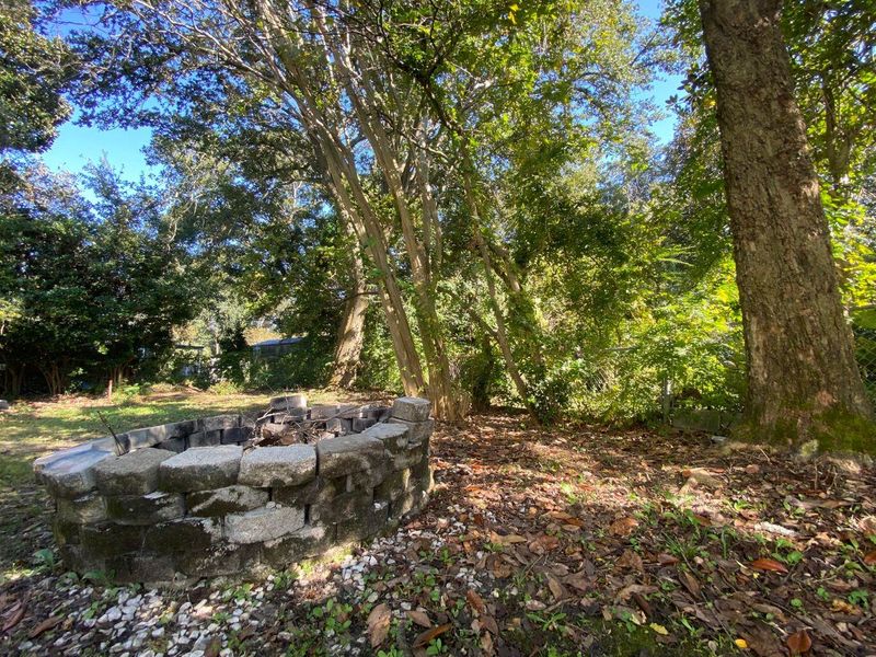 5614 Flanders Ave, North Charleston, SC 29406