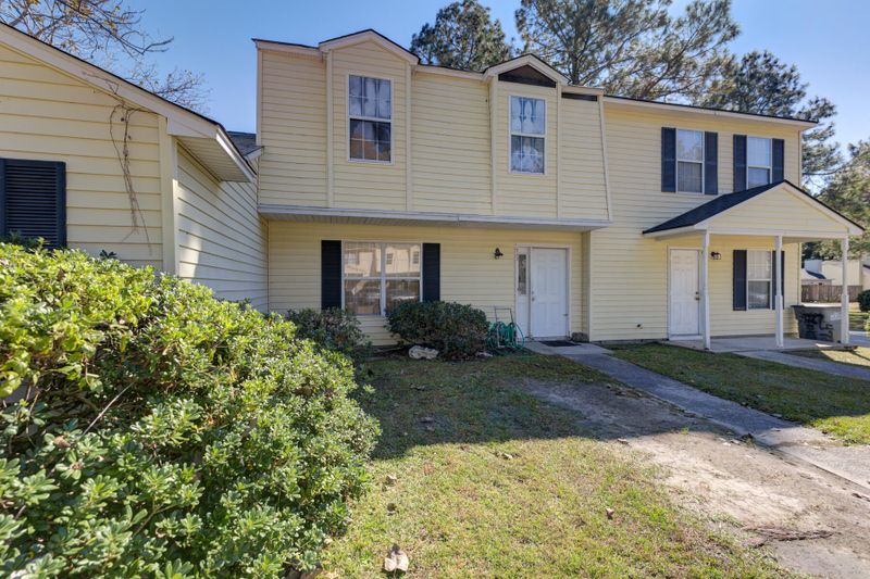 4725 Linfield Ln, North Charleston, SC 29418