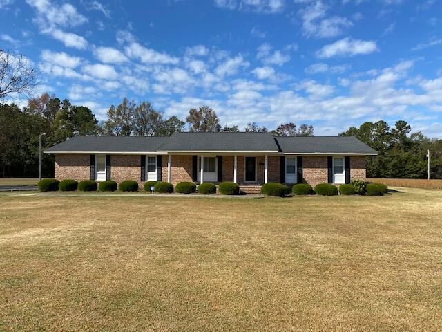 1639 St Mark Bowman Rd, Saint George, SC 29477