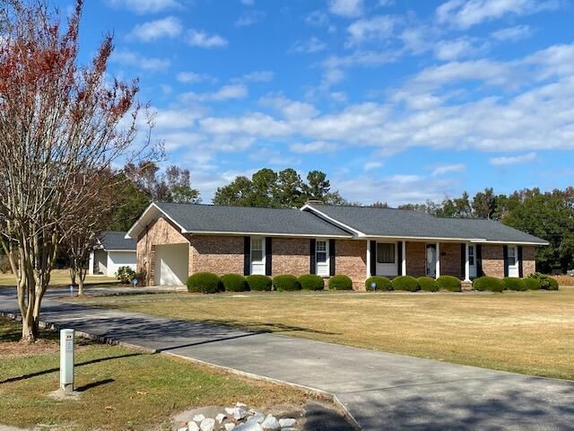 1639 St Mark Bowman Rd, Saint George, SC 29477