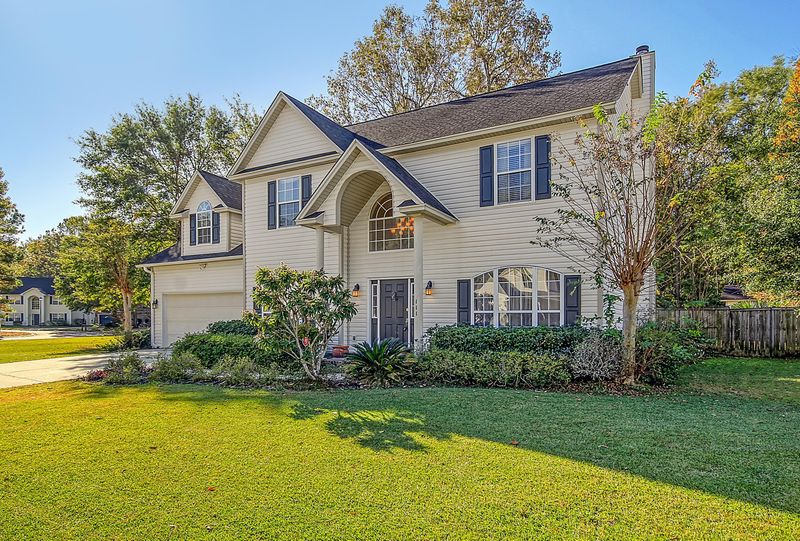 111 Chatfield Cir, Goose Creek, SC 29445