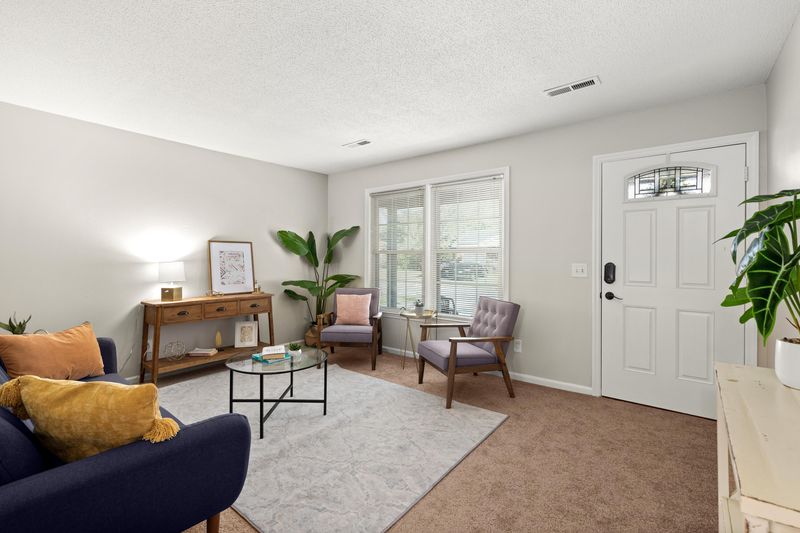 121 Hartford Dr, Ladson, SC 29456
