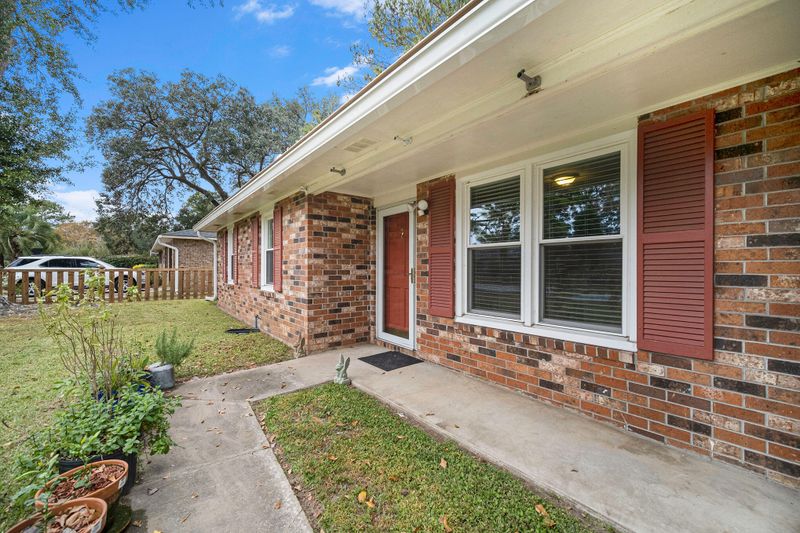 7704 Nellview Dr, North Charleston, SC 29418