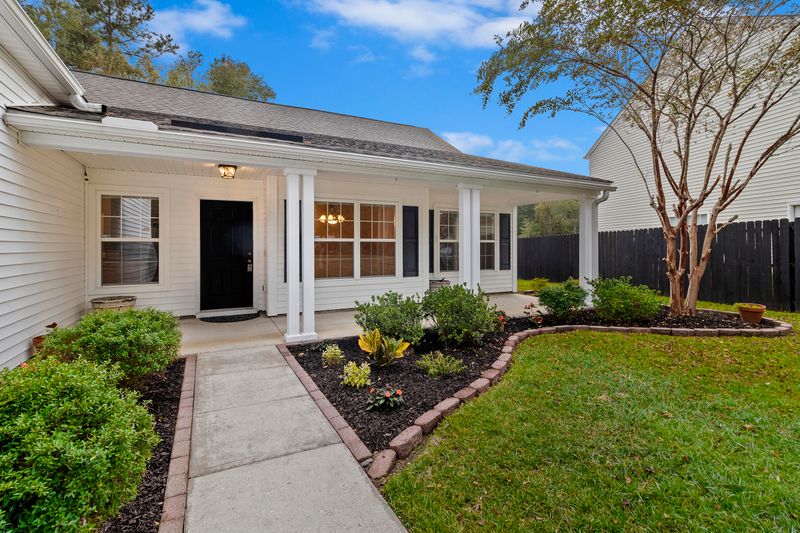 9044 Pickett Fence Ln, Summerville, SC 29485