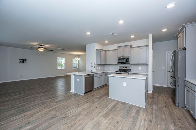 256 Firewheel Ct, Summerville, SC 29486