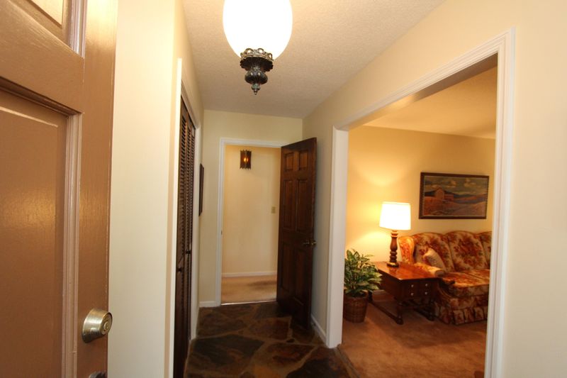 15 Monte Sano Dr, Hanahan, SC 29410