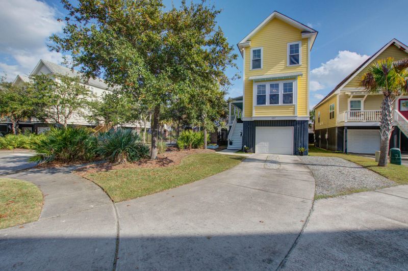 1017 Hunley Waters Cir, North Charleston, SC 29405