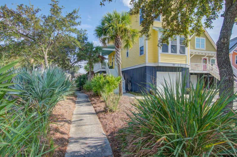 1017 Hunley Waters Cir, North Charleston, SC 29405