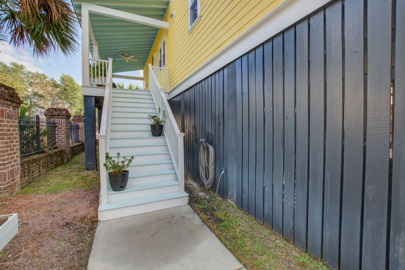 1017 Hunley Waters Cir, North Charleston, SC 29405
