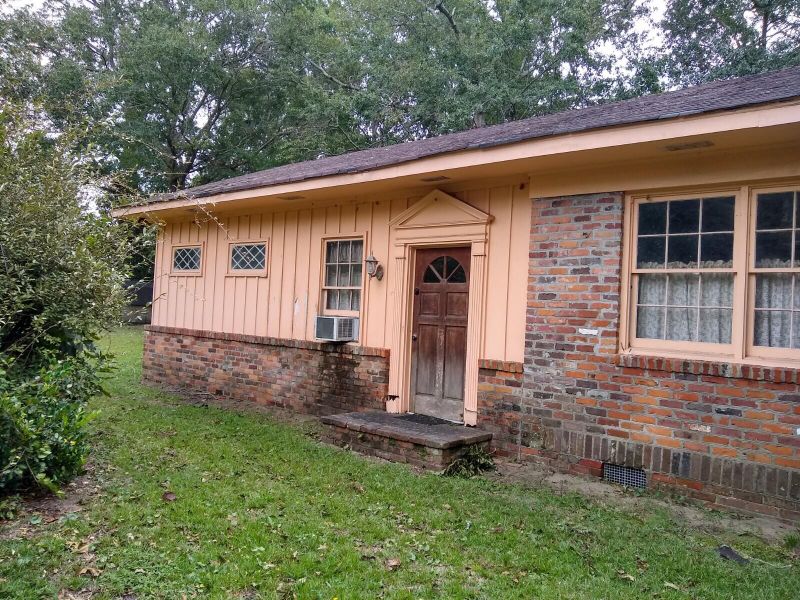 1180 Pleasant Pines Rd, Mount Pleasant, SC 29464