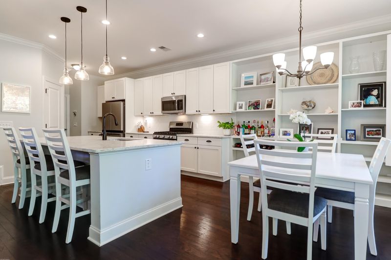 2105 Oyster Reef Ln, Mount Pleasant, SC 29466