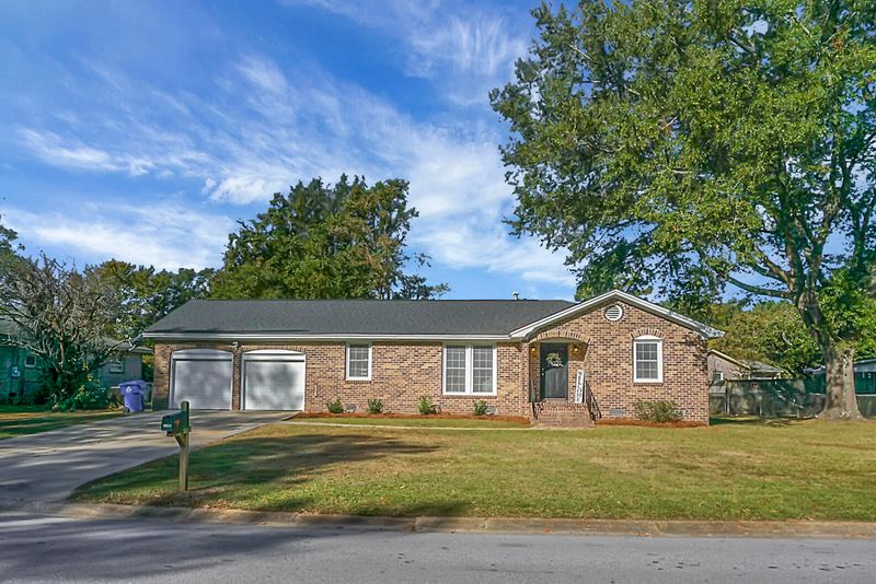 2396 Vistavia Rd, North Charleston, SC 29406