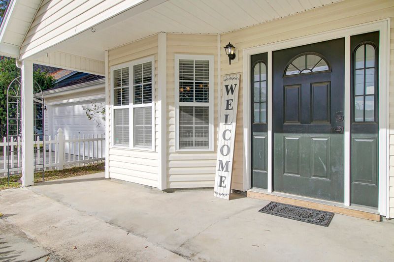102 Lucy Dr, Goose Creek, SC 29445