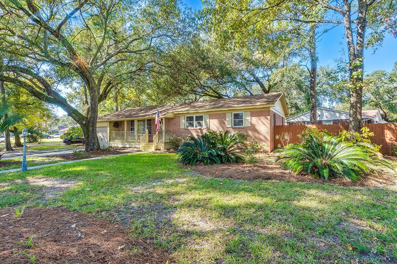 1412 Manor Blvd, Charleston, SC 29407