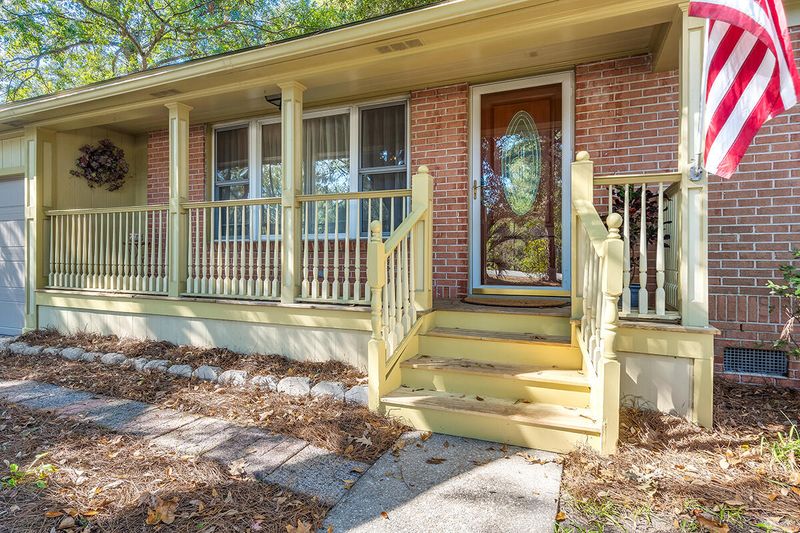 1412 Manor Blvd, Charleston, SC 29407