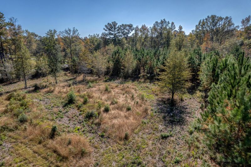 000 Queen Dr, Ridgeville, SC 29472