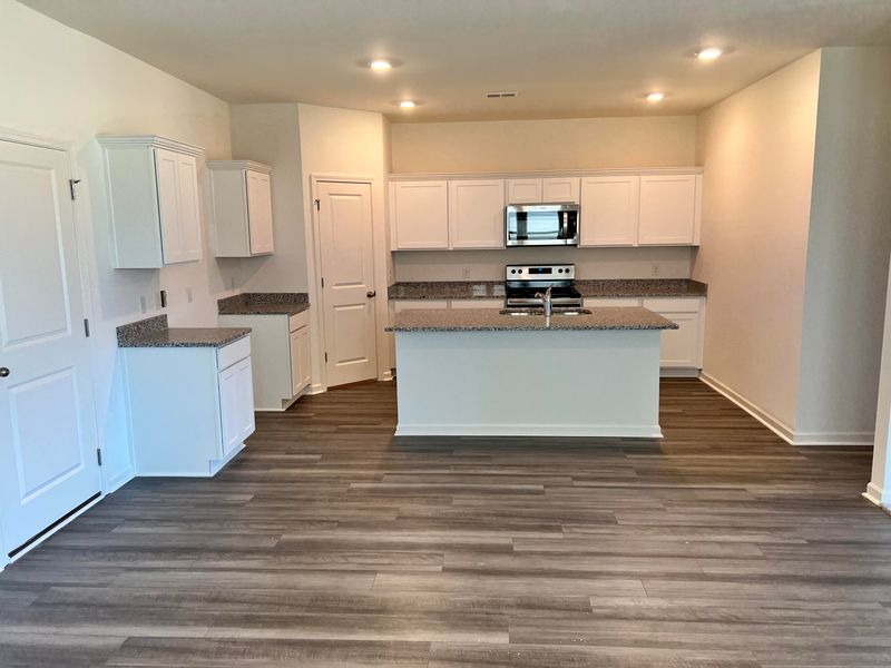 489 Pender Woods Dr, Summerville, SC 29486