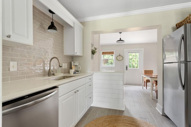 4624 Oakwood Ave, North Charleston, SC 29405