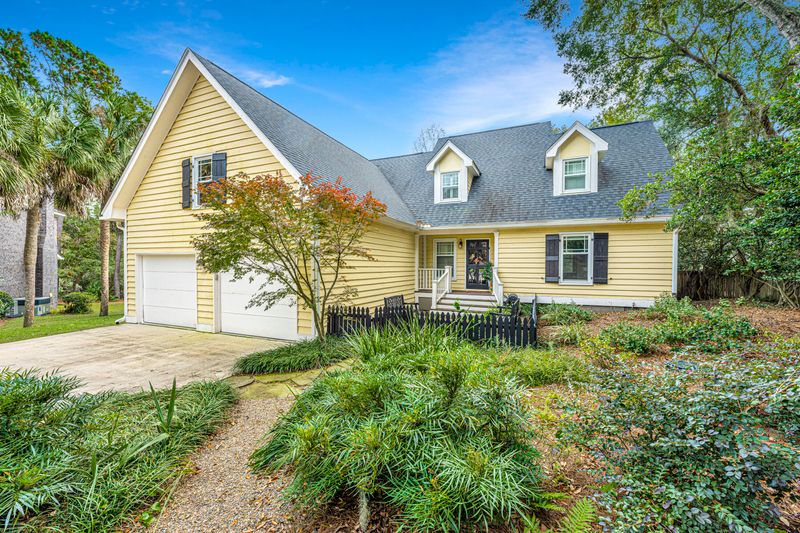 906 Ebbtide Way, Mount Pleasant, SC 29464