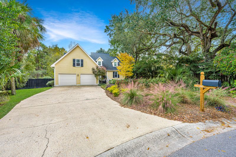 906 Ebbtide Way, Mount Pleasant, SC 29464