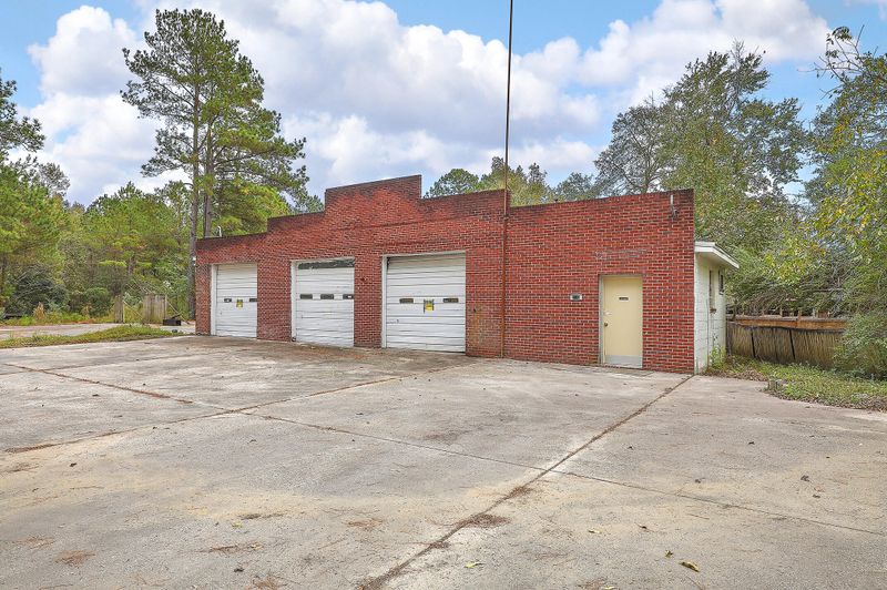 370 Royle Rd, Ladson, SC 29456