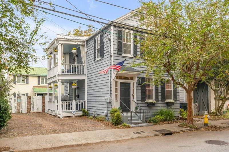 96 Queen St, Charleston, SC 29401