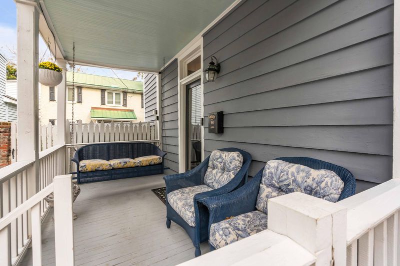 96 Queen St, Charleston, SC 29401