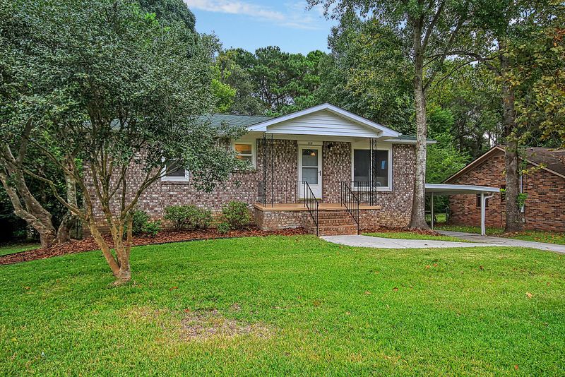 110 Cuthbert Dr, Goose Creek, SC 29445