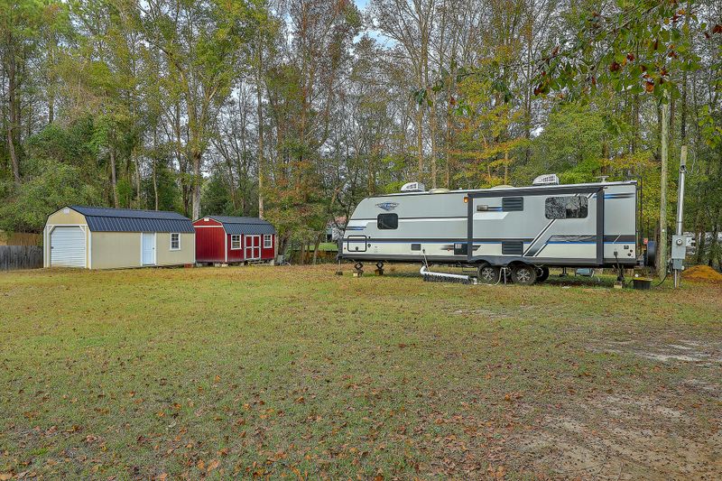 140 Shad Row Dr, Ridgeville, SC 29472