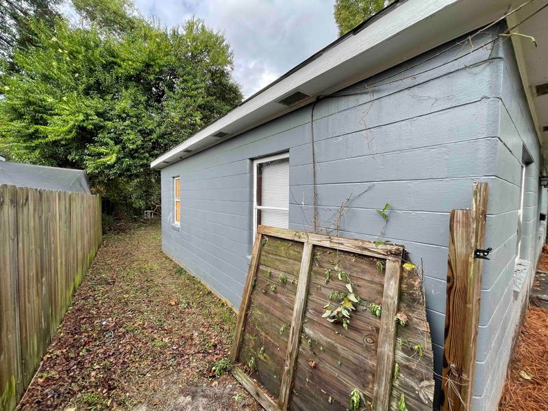 5759 Chatham Ave, Hanahan, SC 29410