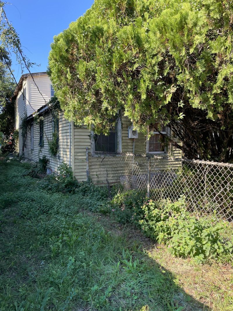 431 N Hanover St, Charleston, SC 29403