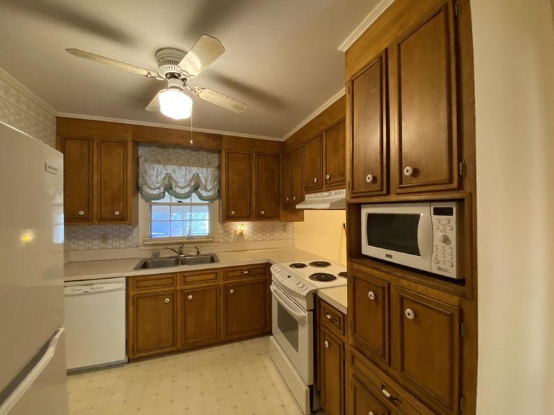4627 Darlene St, North Charleston, SC 29405