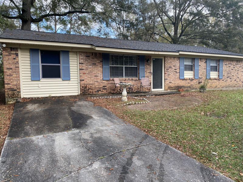 8772 Bucknell Dr, North Charleston, SC 29406
