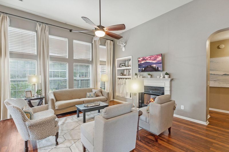 1525 Ashley Garden Blvd, Charleston, SC 29414