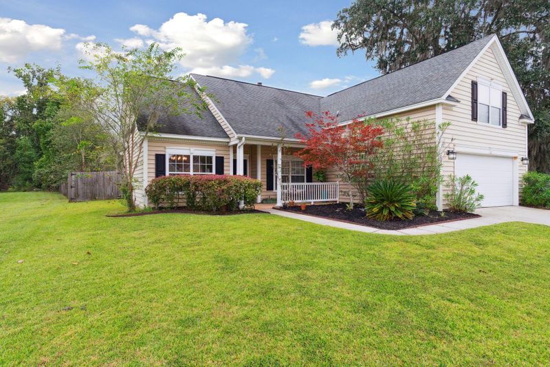 1525 Ashley Garden Blvd, Charleston, SC 29414