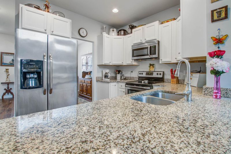 111 Wild Holly Dr, Moncks Corner, SC 29461