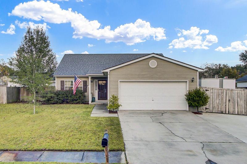 103 Brogun Loch Trl, Goose Creek, SC 29445