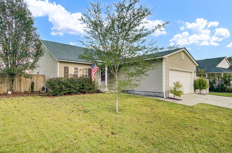 103 Brogun Loch Trl, Goose Creek, SC 29445