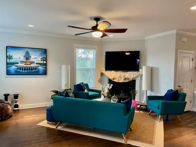 1629 Prince Edward St, Mount Pleasant, SC 29466